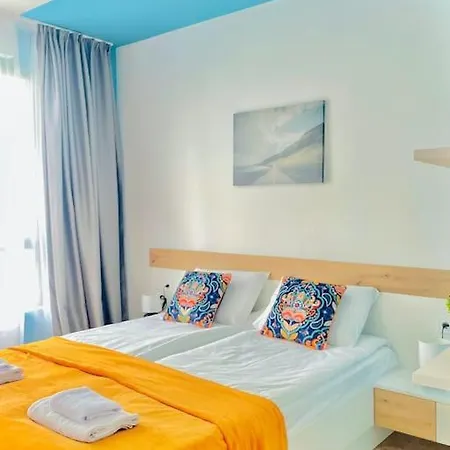 Luxurious 1bdr With Parking Apartament